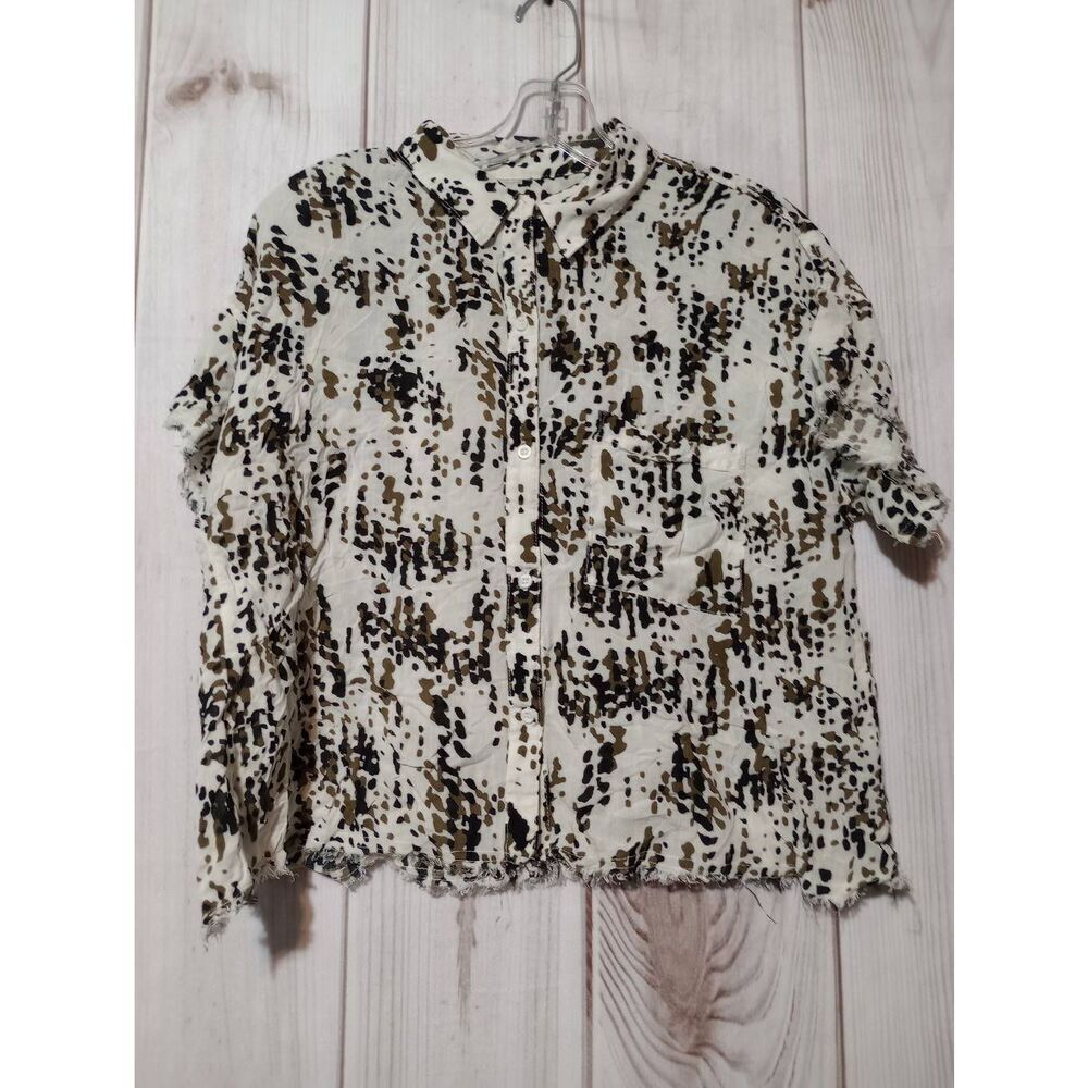 For the Republic Women‎ Large Abstract Print Raw Hem Short Sleeve Button Down
